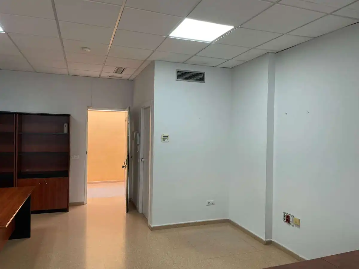 Büro zum Verkauf in Huércal de Almería mit Möbliert