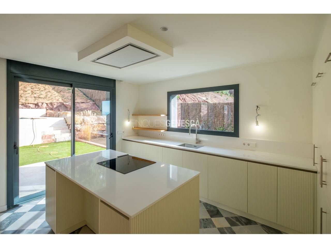 House or chalet for sale in xiprer, 14, Matadepera