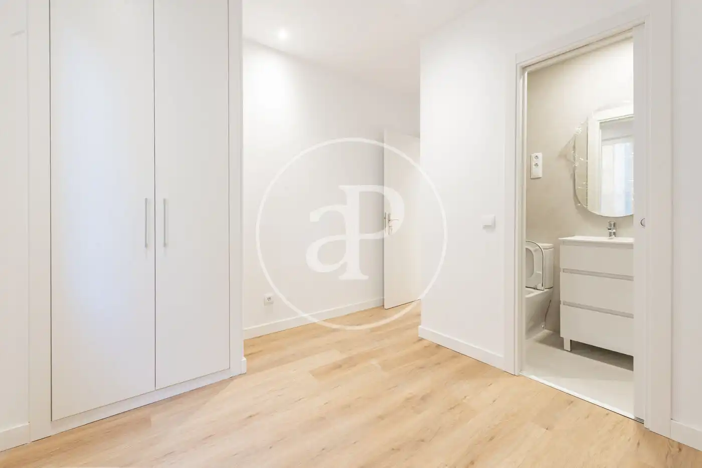 Habitación de Piso en venta en Madrid con Calefacción y Amueblado