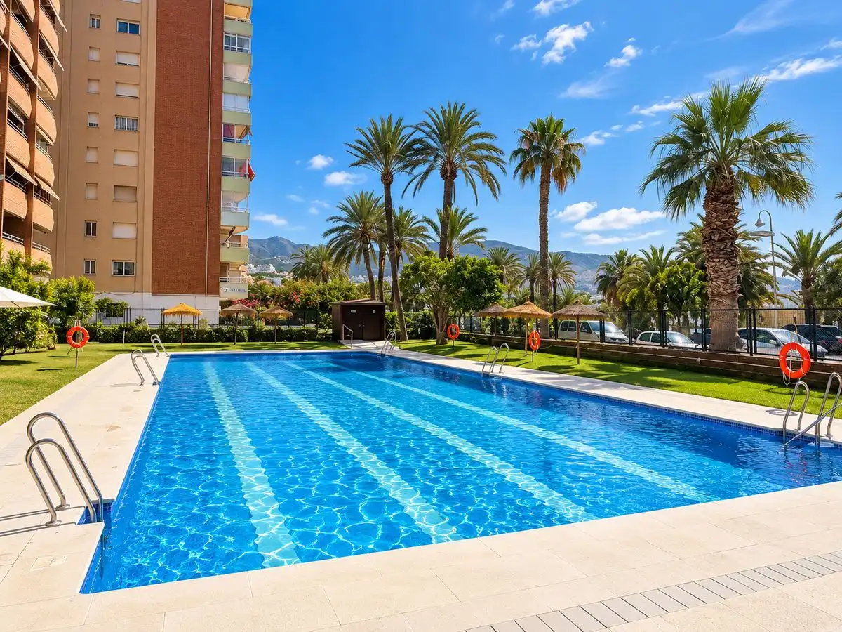 Apartamento con piscina en venta en paseo de velilla