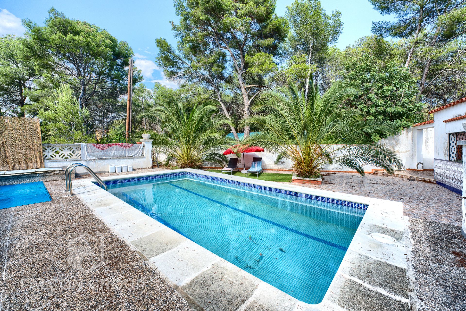 Piscina de Casa o chalet en venta en Vilanova i la Geltrú con Aire acondicionado, Jardín privado y Terraza