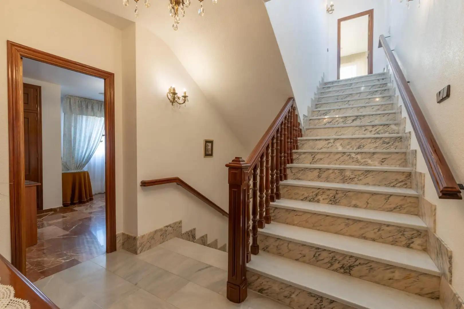 Casa adosada en venta en Jun con Aire acondicionado, Terraza y Balcón
