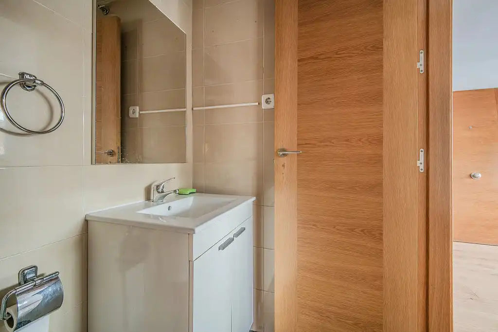 Bathroom of Flat for sale in Aranjuez  with Heating, Parquet flooring and Storage room