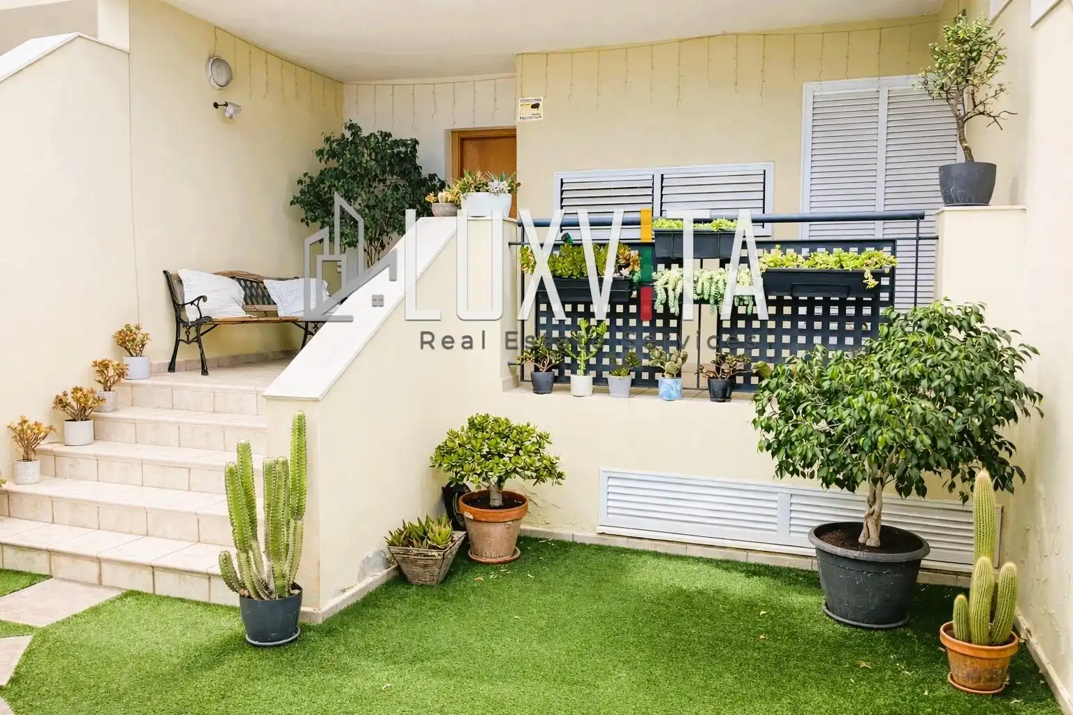 Vista exterior de Casa adosada en venta en Adeje con Aire acondicionado, Jardín privado y Terraza