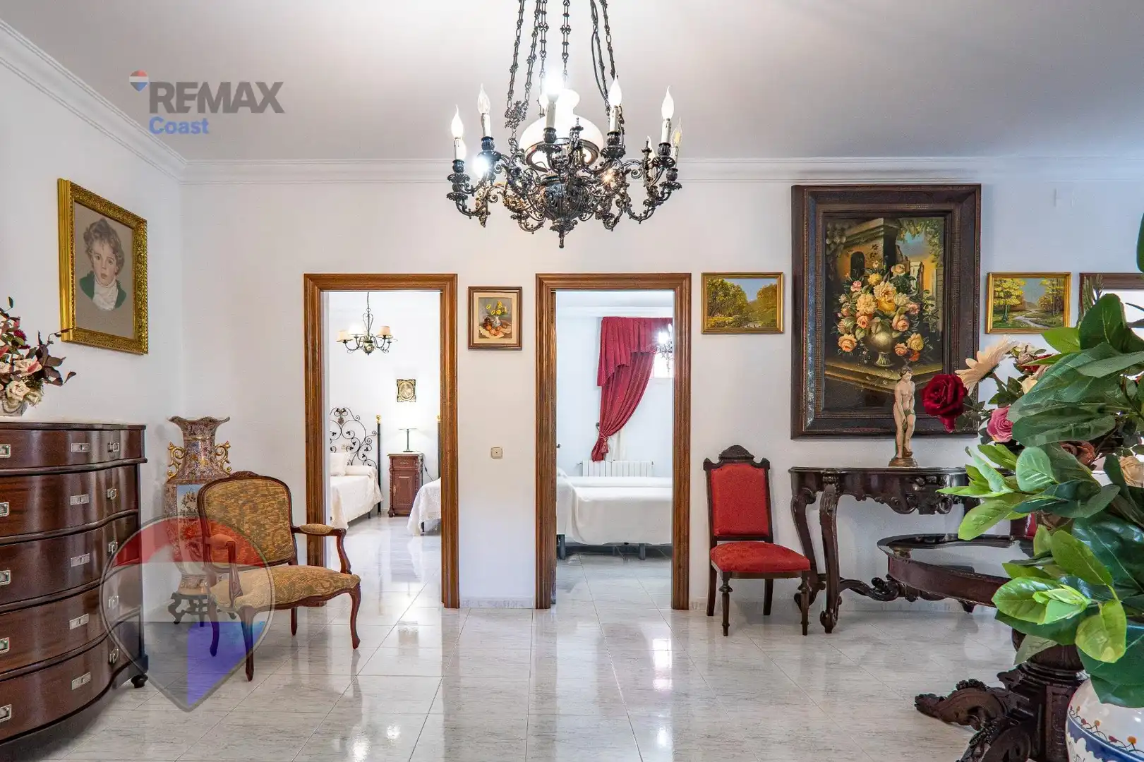 Houses for sale in Cuevas Bajas  with Heating, Private garden and Swimming Pool