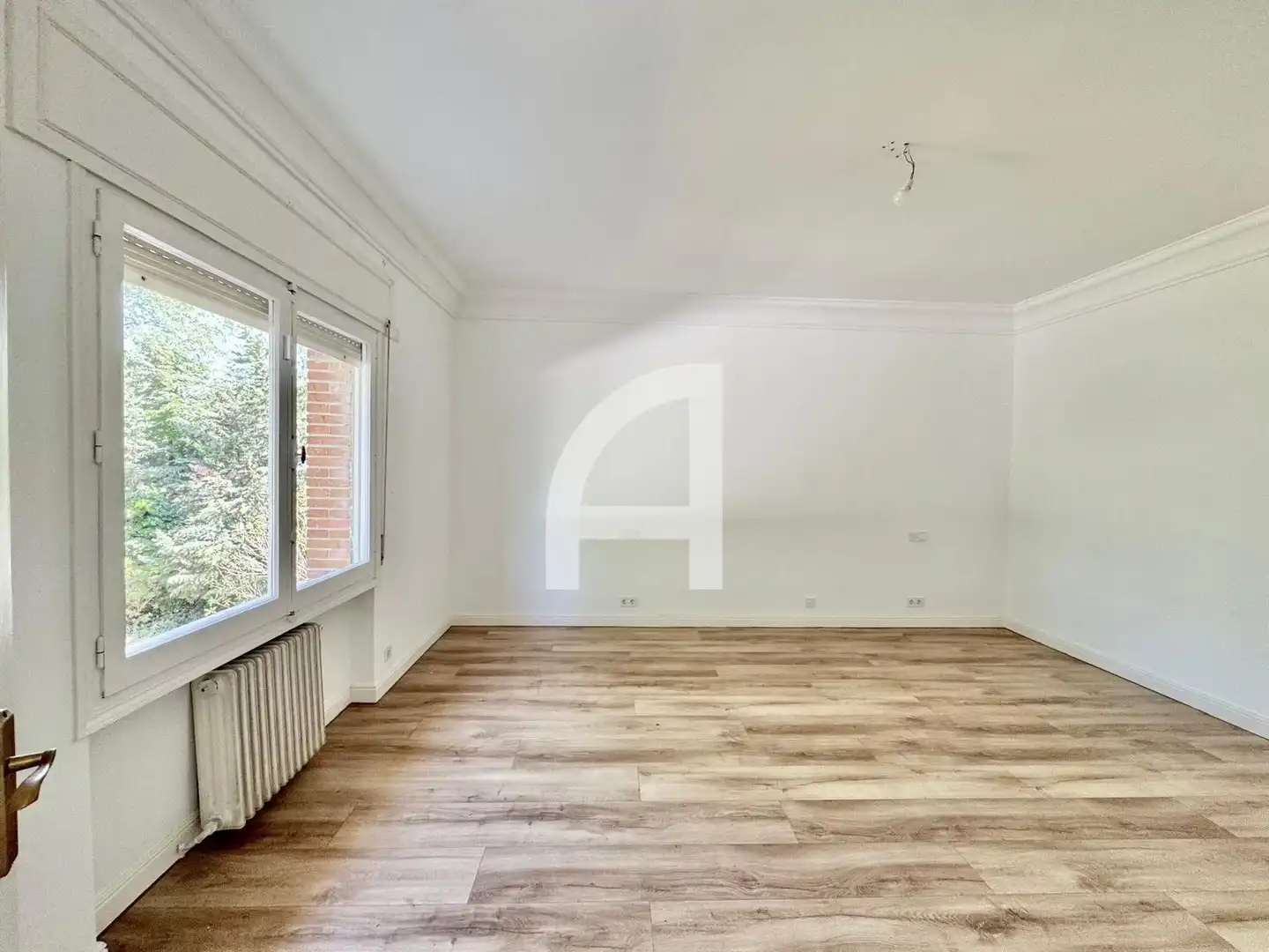 Sala de estar de Casa o chalet en venta en Villanueva de la Cañada con Aire acondicionado, Calefacción y Jardín privado