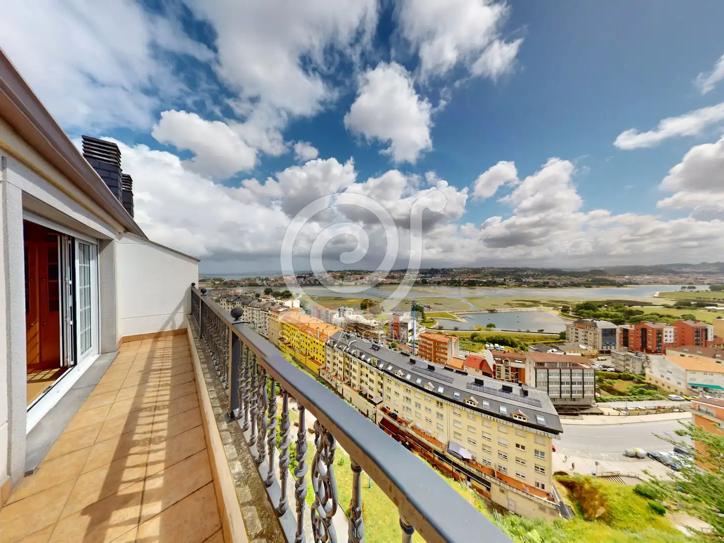 Terraza de Ático en venta en Culleredo con Calefacción, Terraza y Trastero
