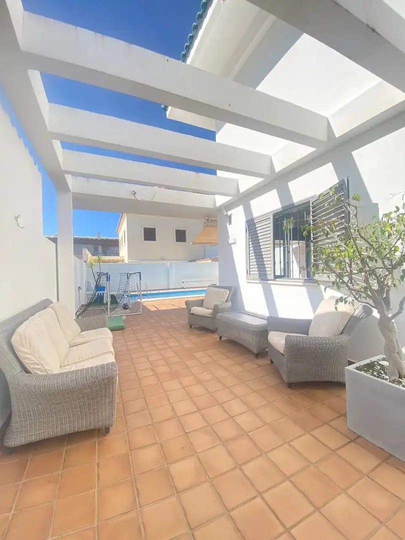Terrassa de Casa o xalet de lloguer en Islantilla amb Aire condicionat, Terrassa i Balcó