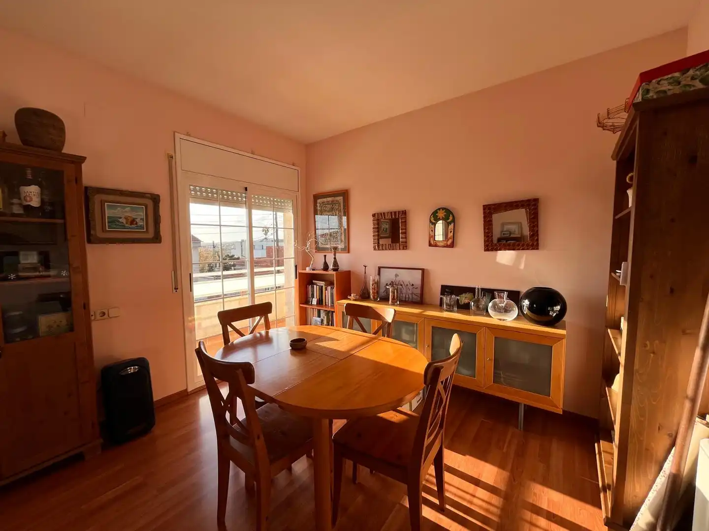 Comedor de Casa o chalet en venta en Vilanova i la Geltrú con Calefacción, Terraza y Piscina
