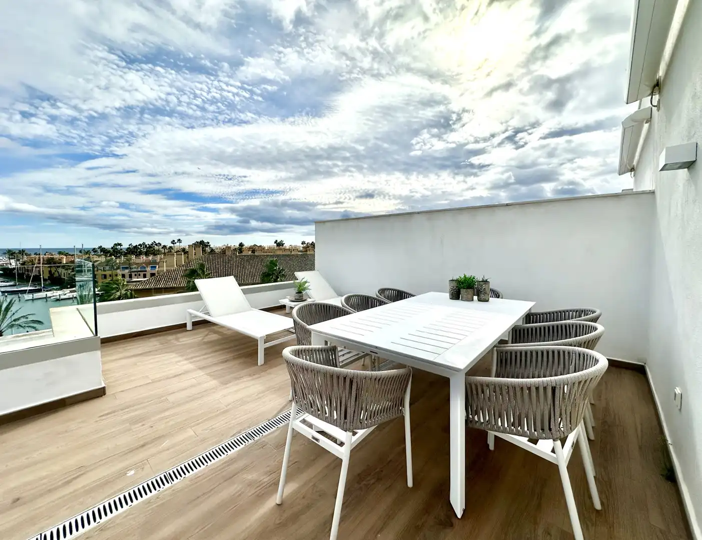 Attic for rent in Puerto de Sotogrande - La Marina