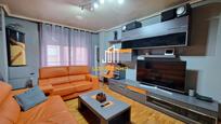 Living room of Flat for sale in  Logroño  with Air Conditioner, Heating and Storage room