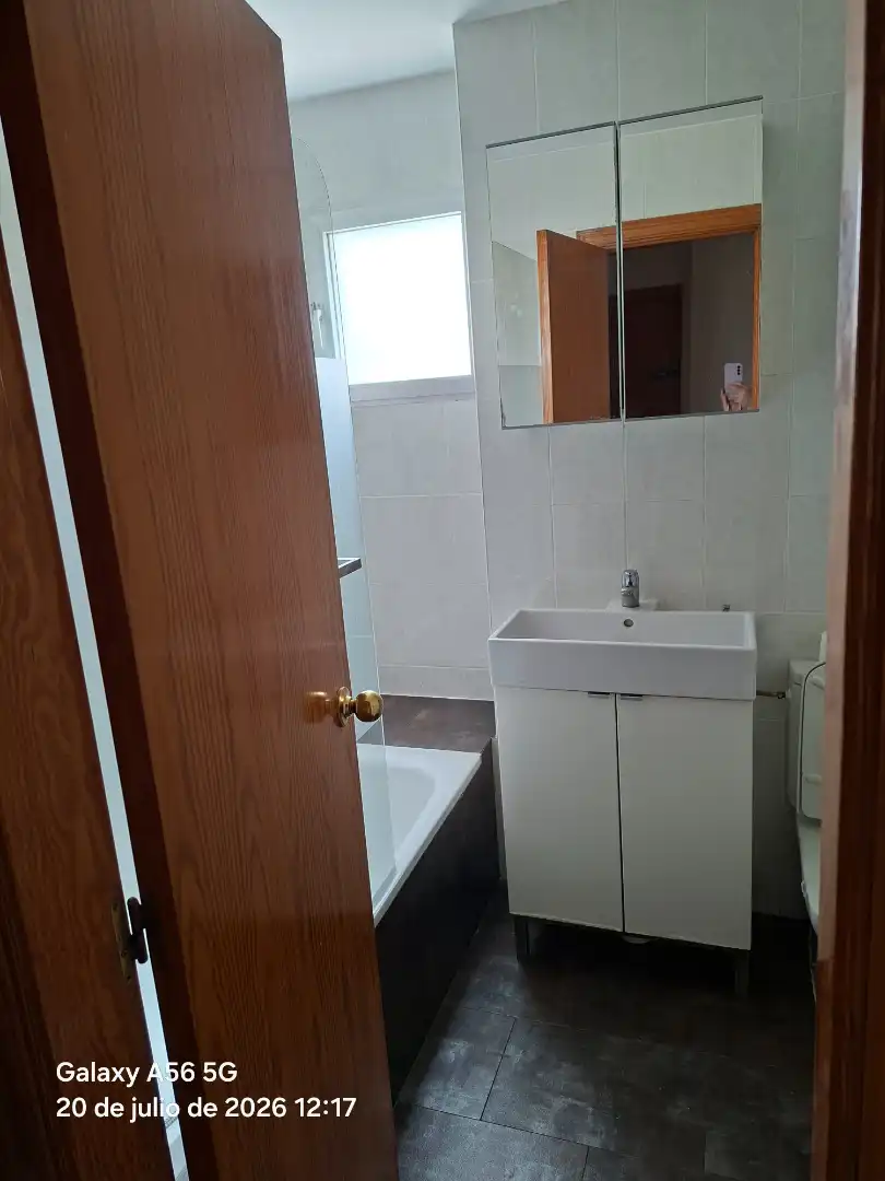 Bathroom of Flat for rent in Cenes de la Vega  with Air Conditioner, Furnished and Oven
