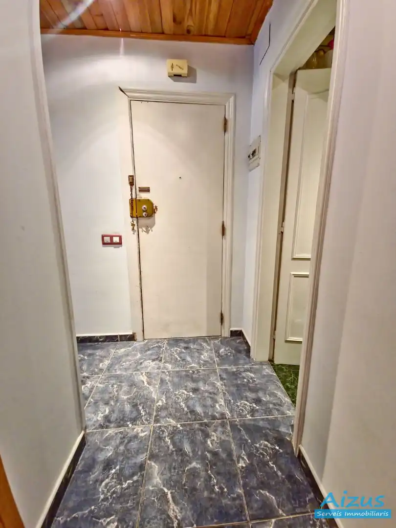 Wohnung zum Verkauf in Ripollet mit Heizung und Ofen
