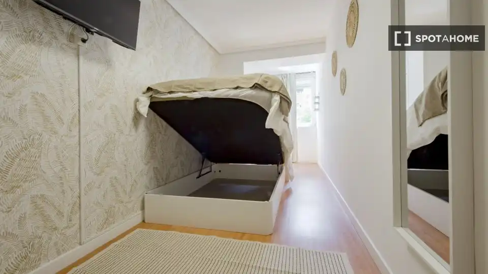 Habitación de Piso para compartir en Madrid con Aire acondicionado, Terraza y Amueblado