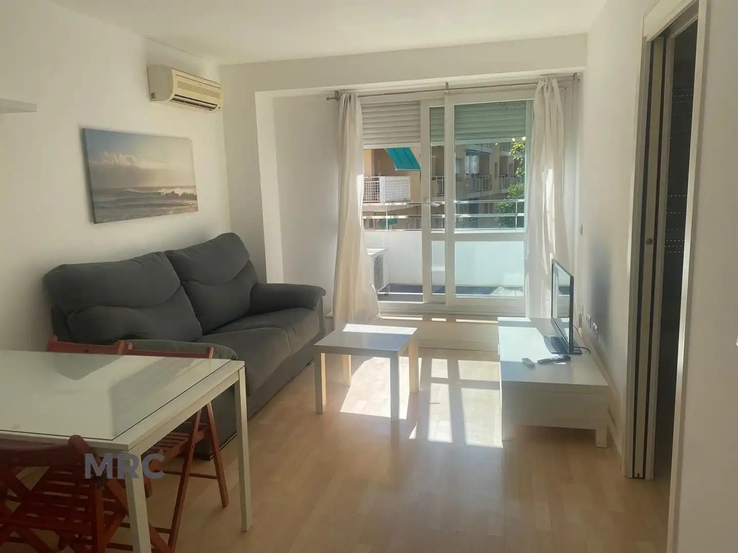 Sala de estar de Piso en venta en Palamós con Aire acondicionado, Calefacción y Parquet