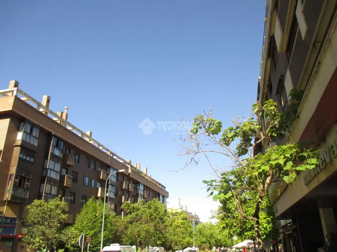 Vista exterior de Local en venta en Madrid con Aire acondicionado y Calefacción