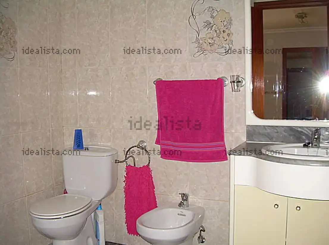 Badezimmer von Einfamilien-Reihenhaus zum Verkauf in Puertollano mit Terrasse und Möbliert