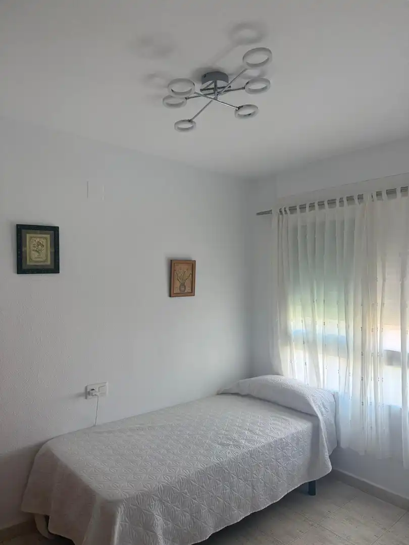 Bedroom of Flat for rent in Alicante / Alacant