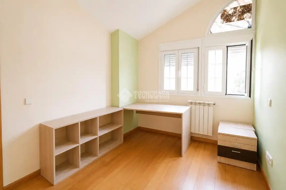 Habitación de Casa adosada en venta en Seseña