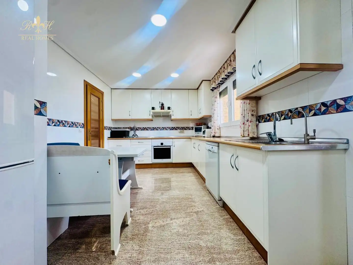 Cocina de Piso en venta en Benidorm con Aire acondicionado, Terraza y Piscina