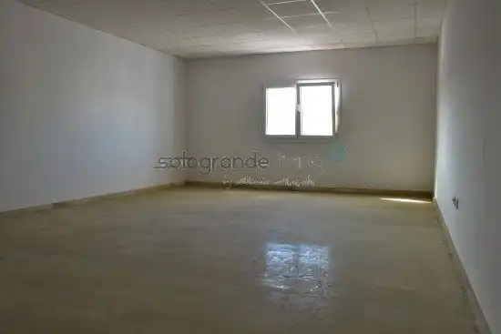 Oficina en venta en Sotogrande con Calefacción