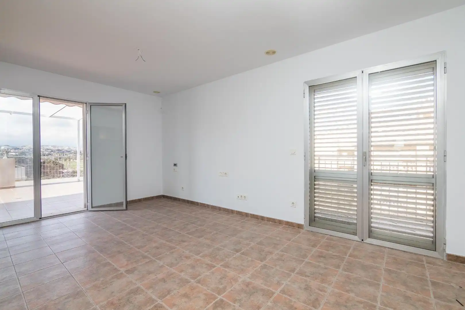 Dachboden zum Verkauf in Elche / Elx mit Klimaanlage, Heizung und Terrasse