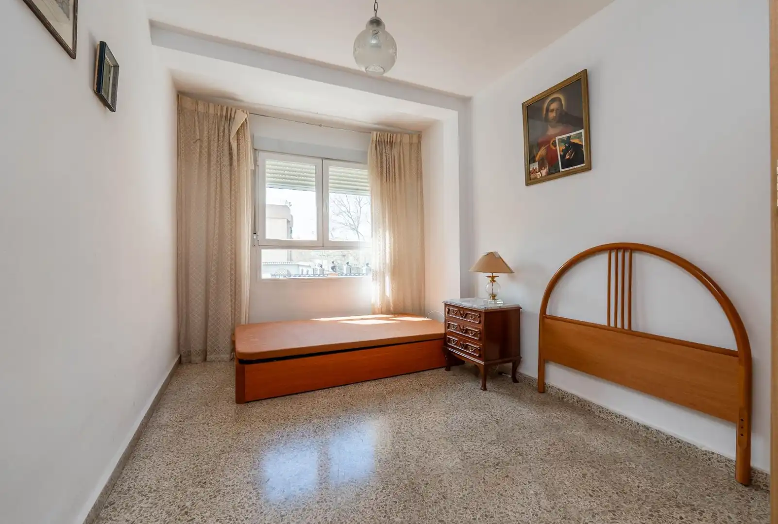 Bedroom of Flat for sale in Granada  with Air Conditioner and Balcony