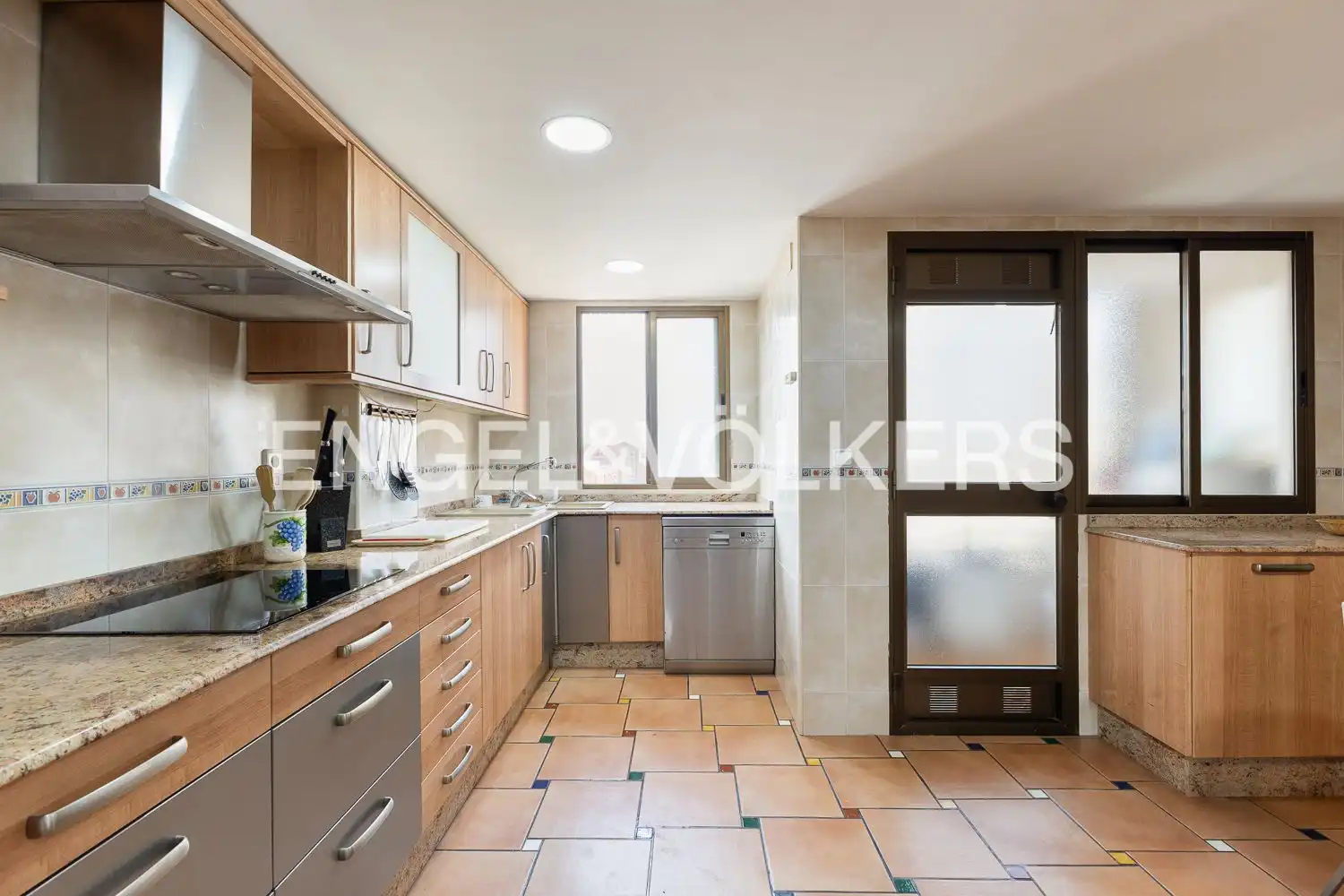 Küche von Wohnung zur Miete in Valencia mit Klimaanlage, Heizung und Terrasse