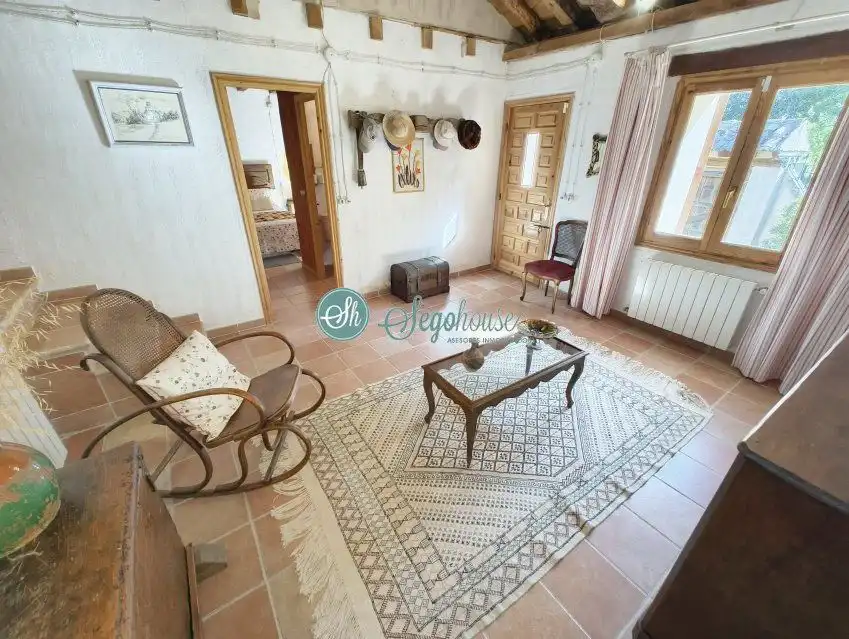 Sala de estar de Casa o chalet en venta en Escobar de Polendos con Calefacción y Trastero