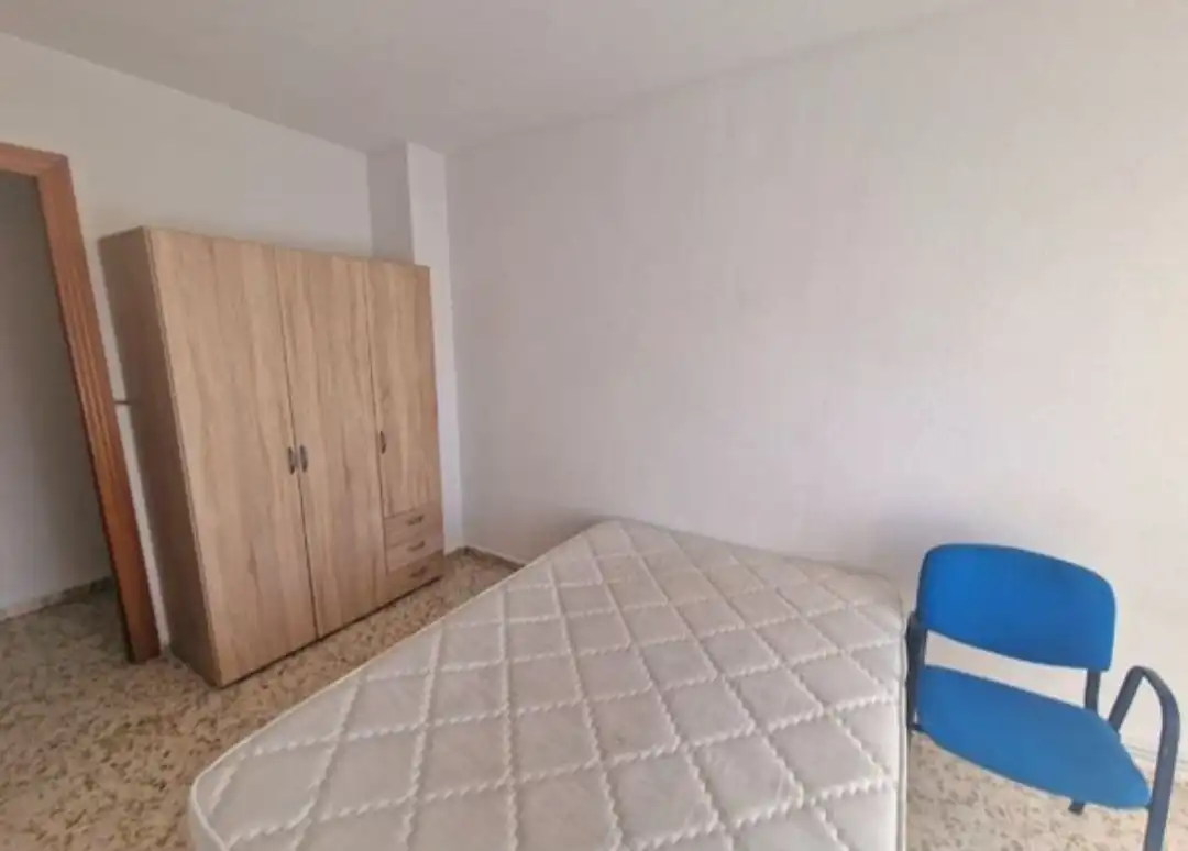 Bedroom of Flat for rent in Zaidín