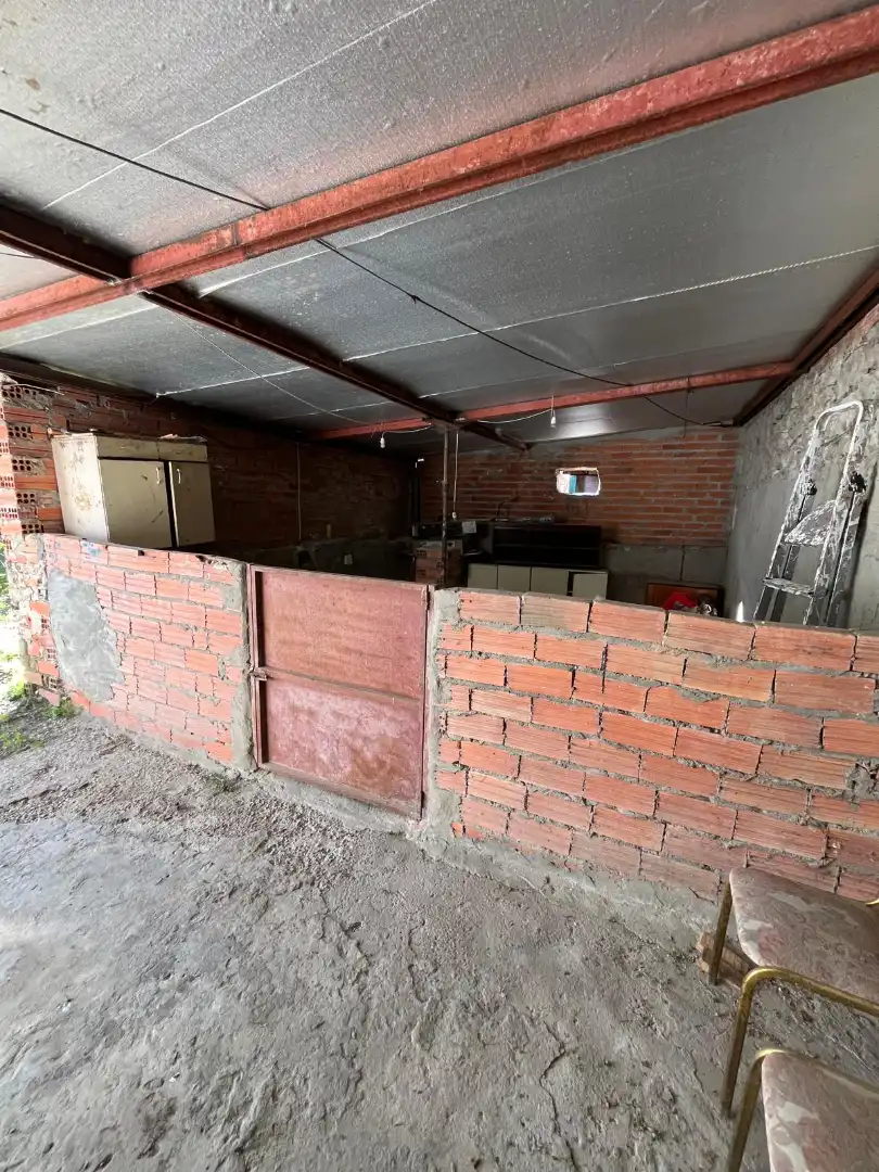 Casa o xalet en venda en La Parrilla  amb Calefacció, Terrassa i Traster