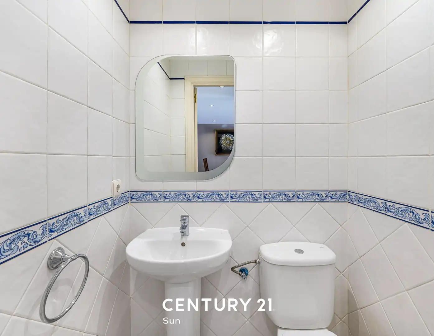 Bathroom of Attic for sale in Marbella  with Air Conditioner, Heating and Terrace