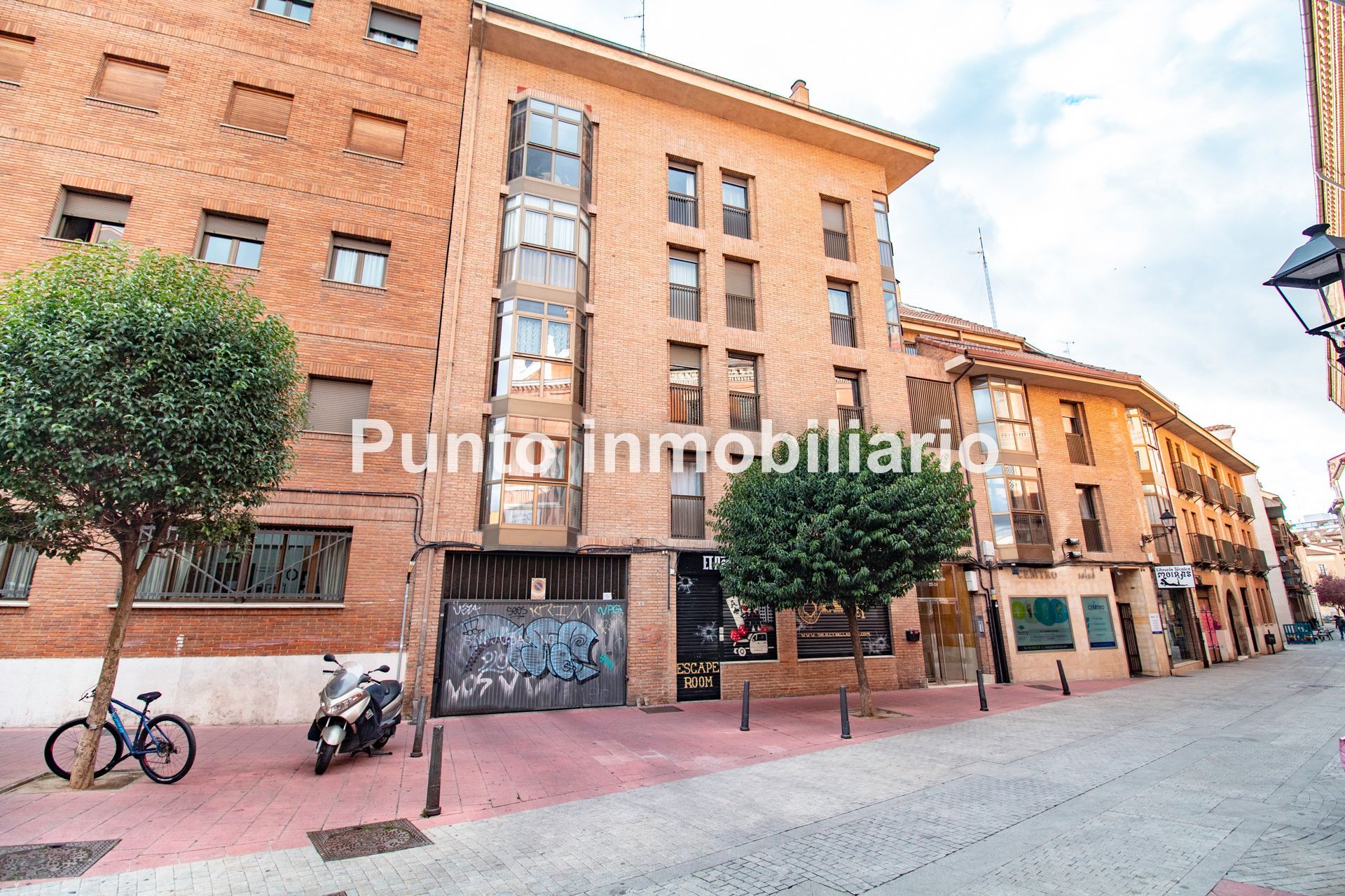 Vista exterior de Pis de lloguer en Valladolid Capital amb Calefacció, Parquet i Traster