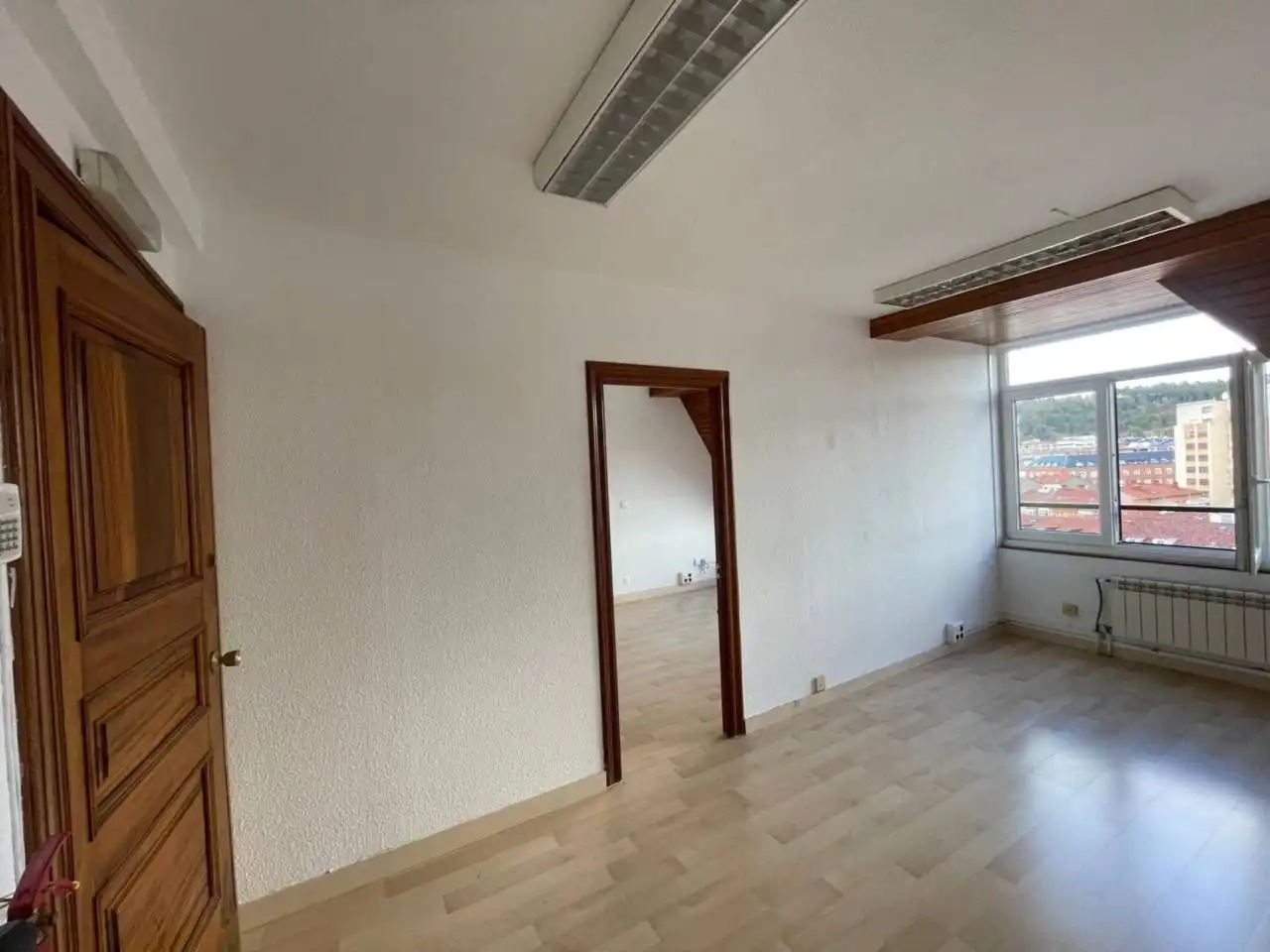 Büro zur Miete in Burgos mit Heizung