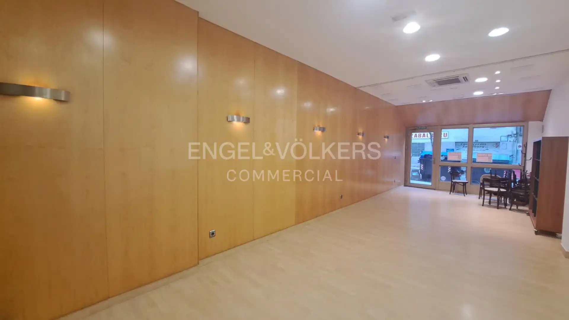 Local comercial en venda a José María de Escuza Kalea, imagen 3
