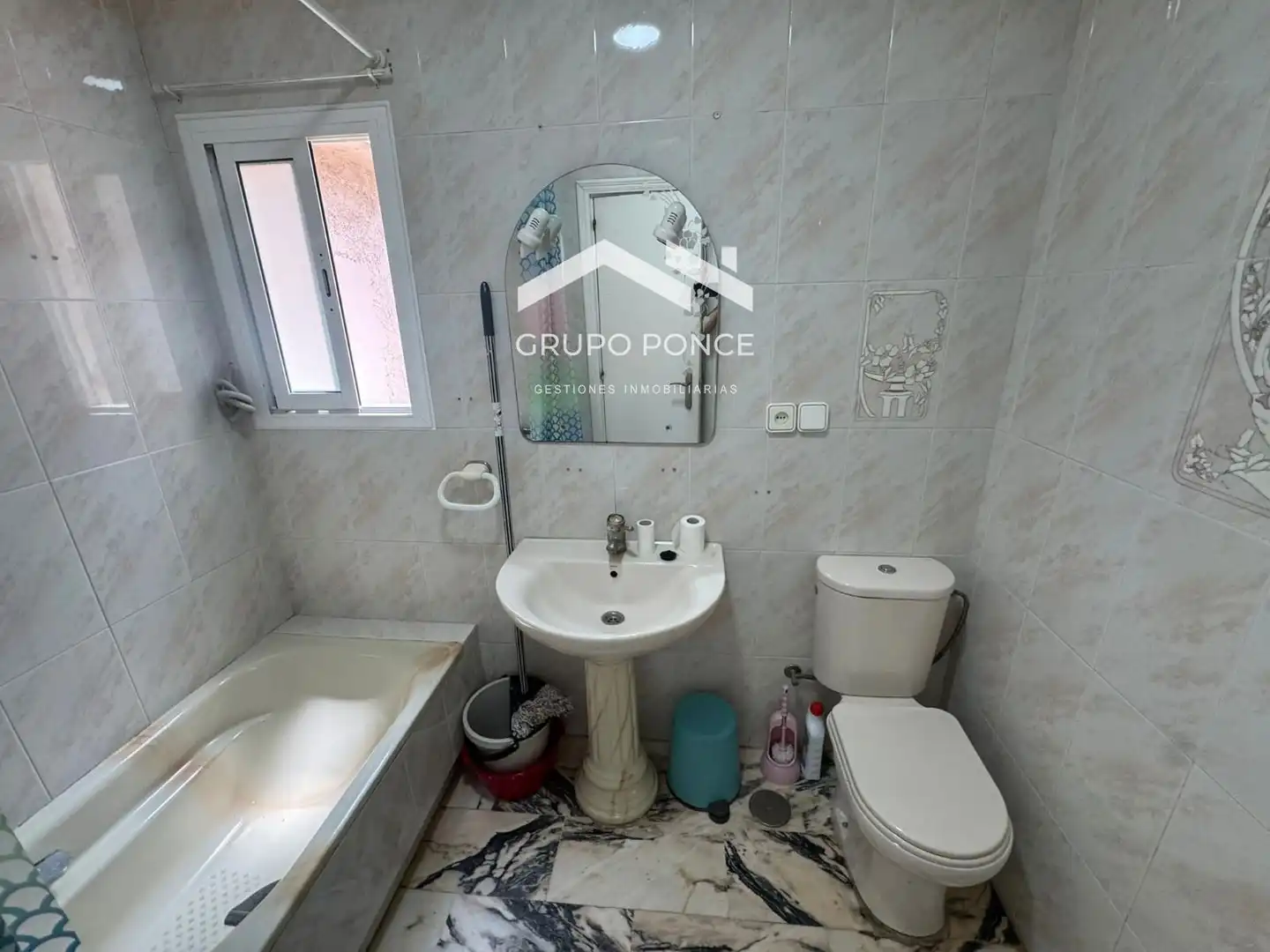 Bathroom of Flat for sale in Jerez de la Frontera  with Terrace and Storage room