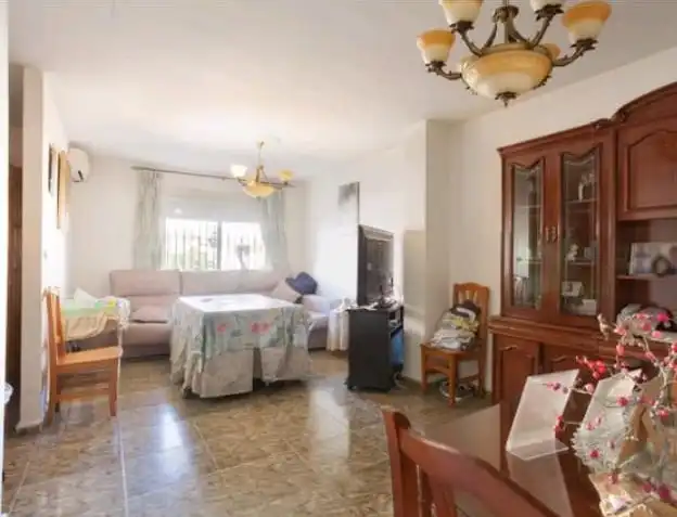 Sala de estar de Casa adosada en venta en Chauchina con Aire acondicionado y Terraza