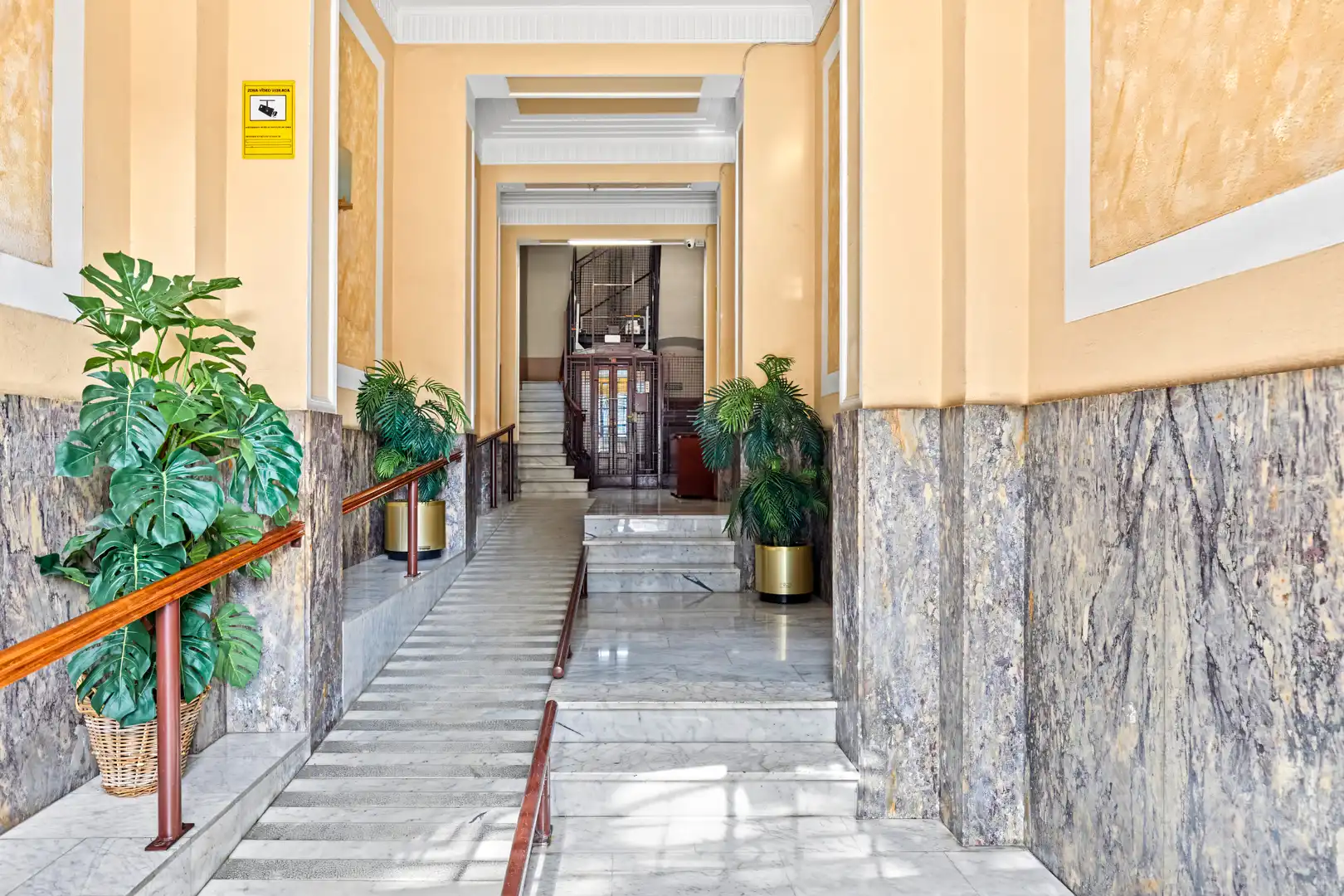 Flat for sale in Eixample