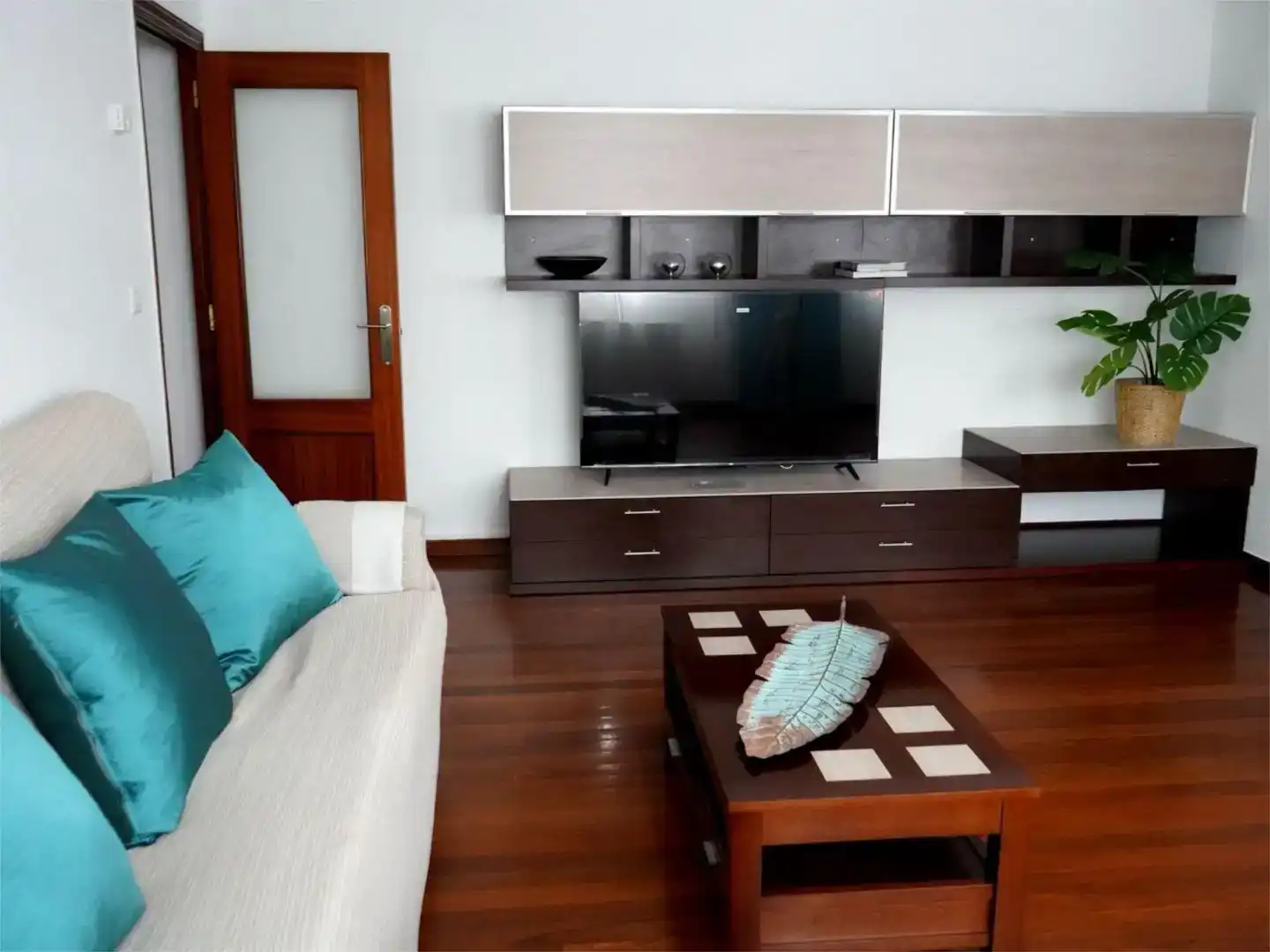 Living room of Flat for rent in Piélagos  with Air Conditioner