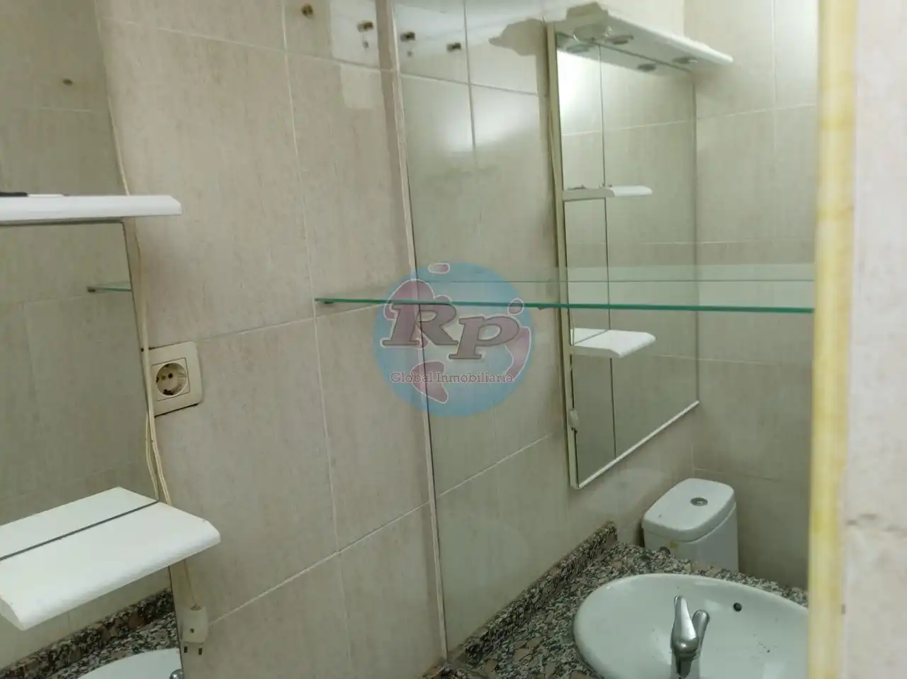 Bathroom of Houses for sale in Bembibre  with Heating