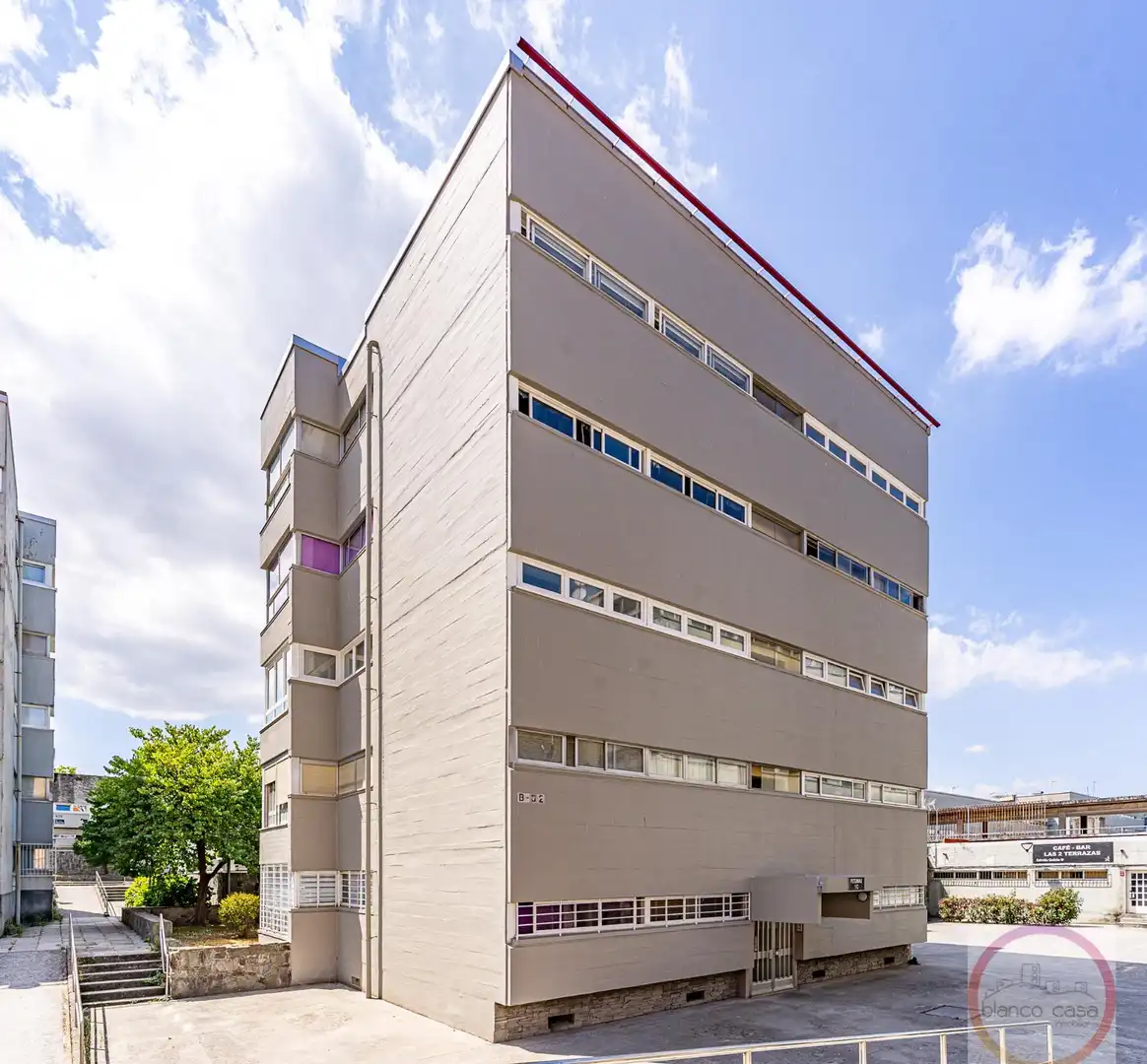 Vista exterior de Piso en venta en A Coruña Capital  con Calefacción y Amueblado