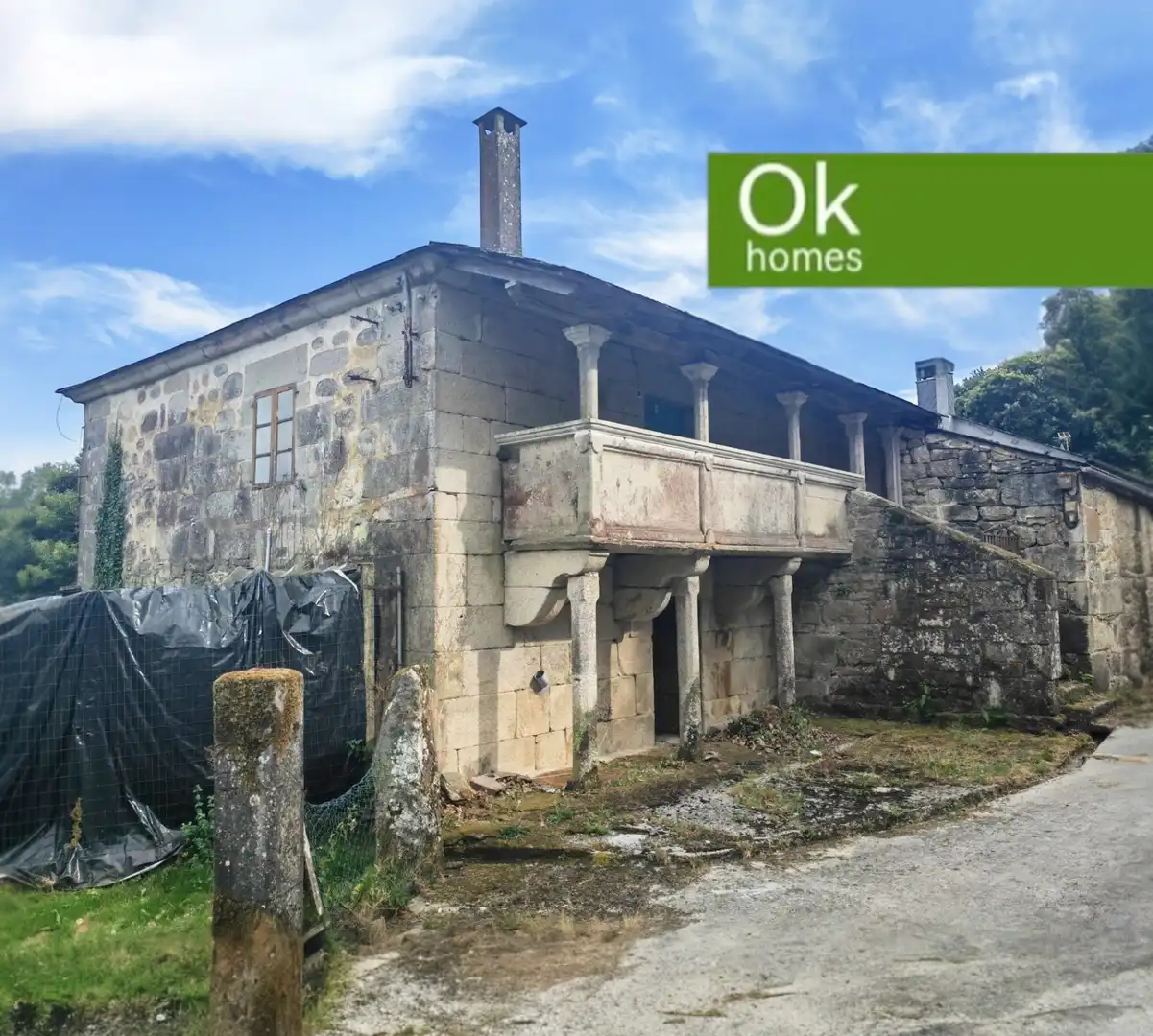 Exterior view of Detached homes for sale in Friol  with Storage room and Balcony