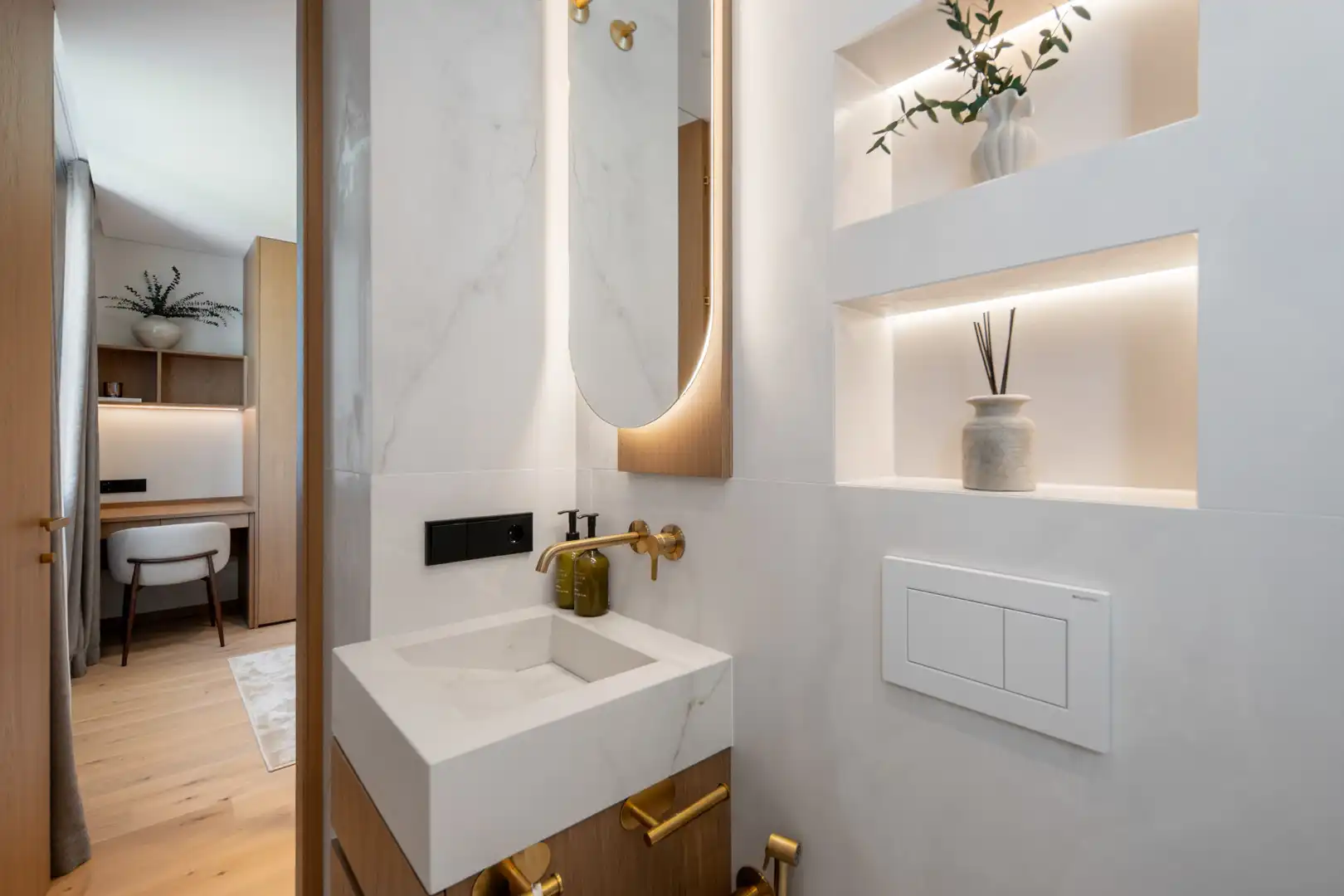 Badezimmer von Dachboden zum Verkauf in Marbella mit Klimaanlage, Terrasse und Schwimmbad
