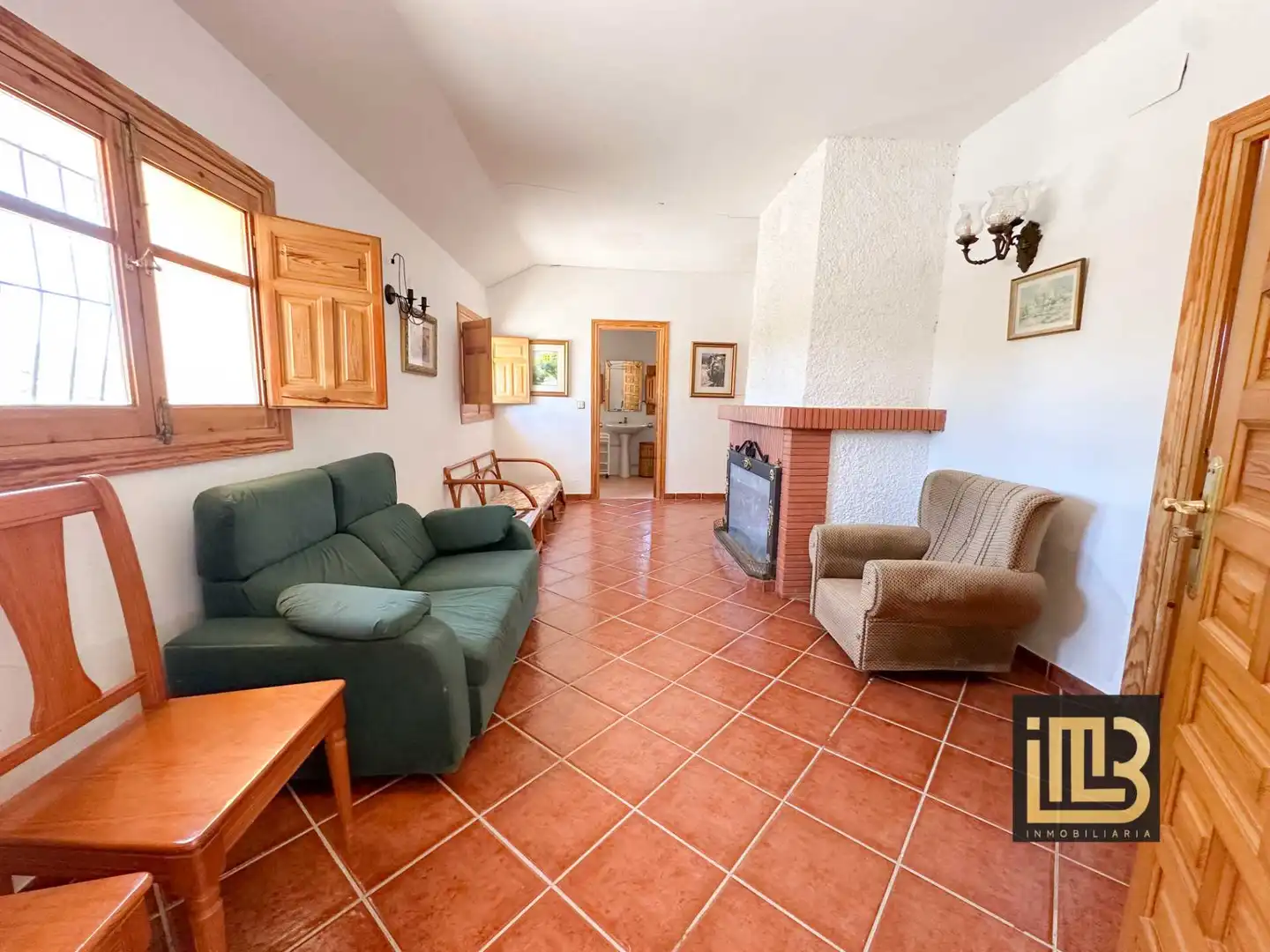 Sala de estar de Piso en venta en Cabra del Santo Cristo con Terraza y Amueblado