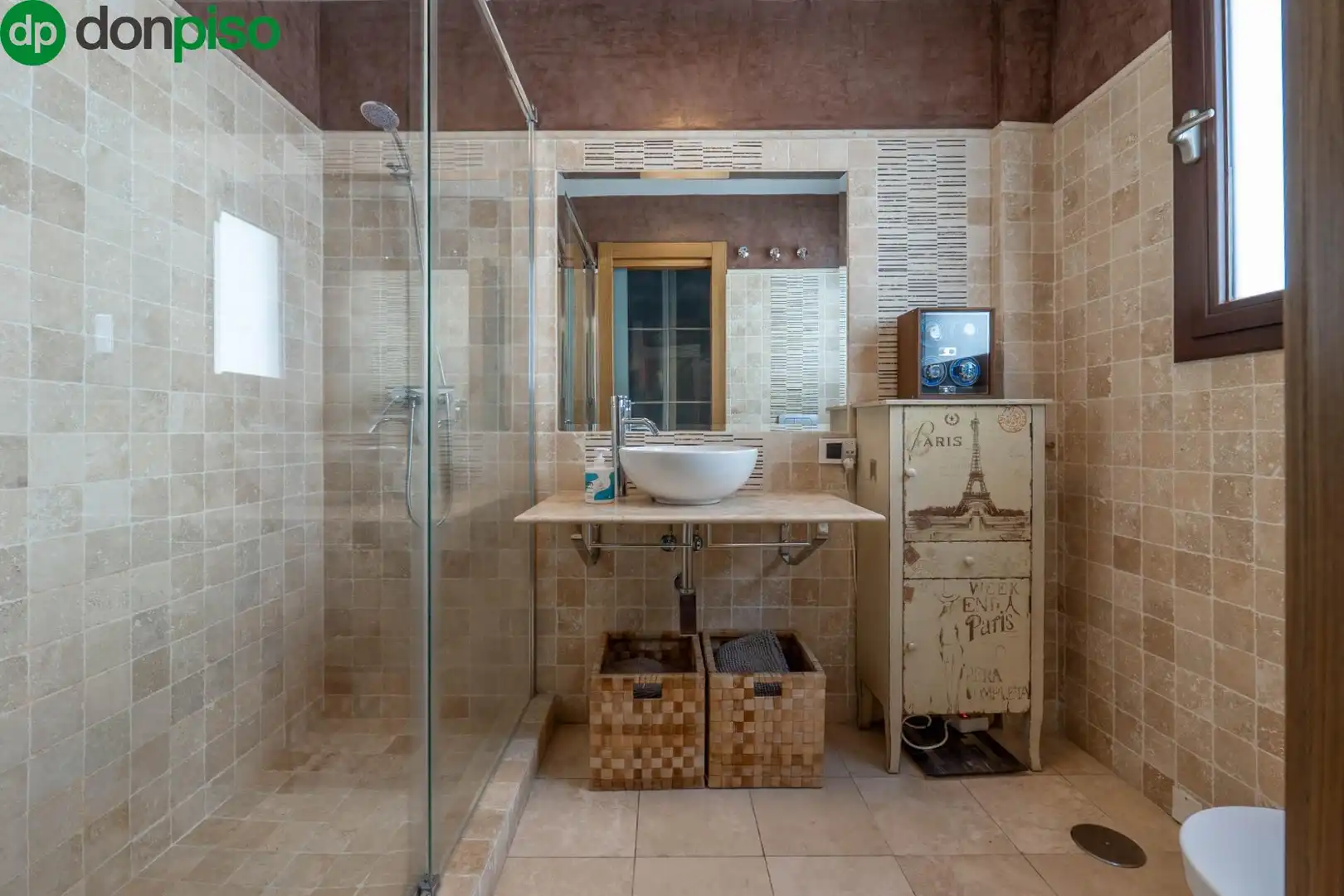 Badezimmer von Einfamilien-Reihenhaus zum Verkauf in Granada mit Klimaanlage und Terrasse