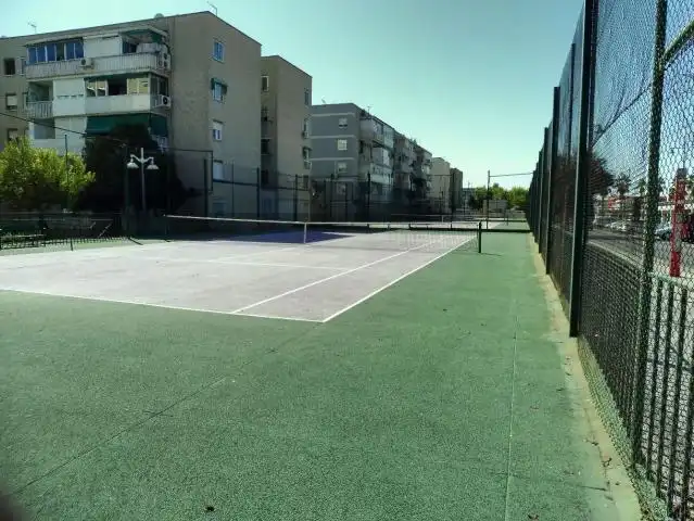 Parkplatz von Wohnung zum Verkauf in Parla mit Klimaanlage, Heizung und Terrasse