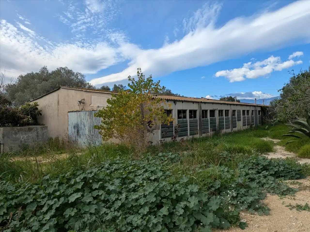 Außenansicht von Residential zum Verkauf in Masdenverge