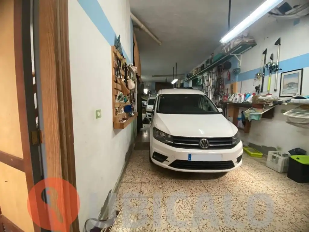 Parking de Casa adosada en venta en San Cristóbal de la Laguna con Terraza, Trastero y Amueblado