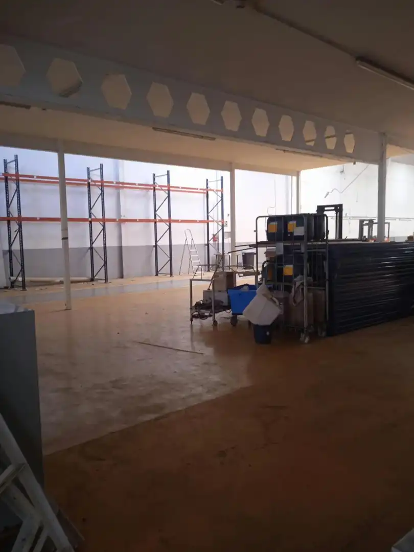 Fabrikhallen zur Miete in Rafelbuñol / Rafelbunyol