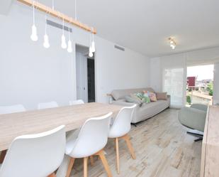 Sala d'estar de Apartament de lloguer en Vilassar de Mar amb Aire condicionat i Balcó